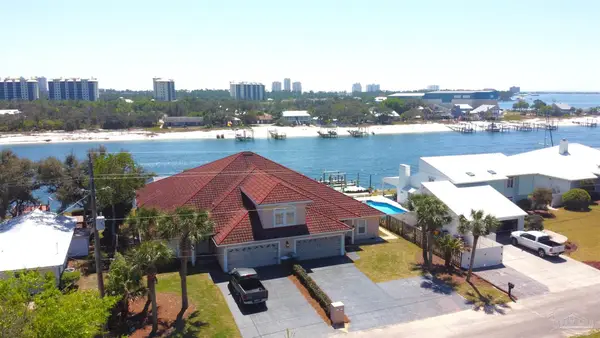 14055 & 14057 Canal Dr, Pensacola, FL 32507