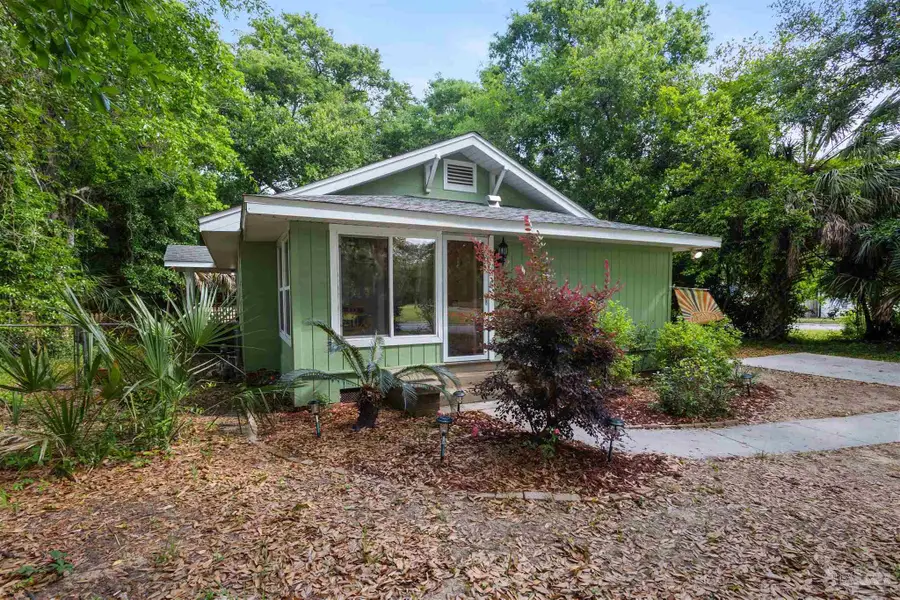 1724 E Maxwell St, Pensacola, FL 32503 - #2