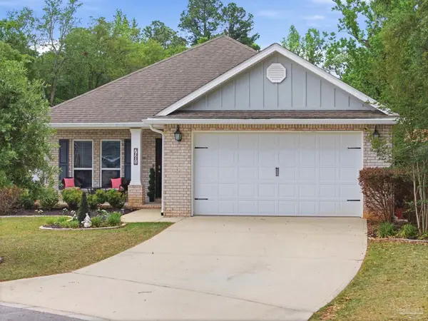 7981 Huntington Creek Ln, Pensacola, FL 32526