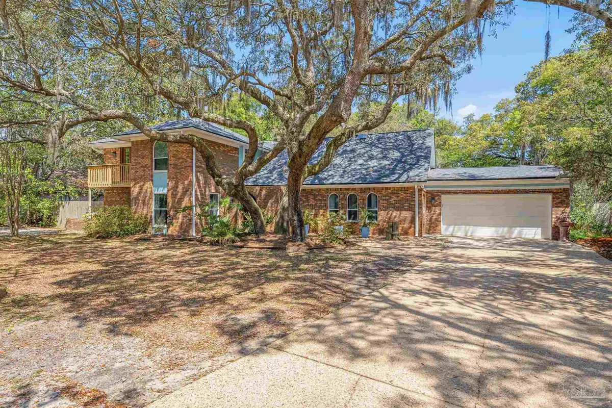 1555 Oak Shore Dr, Gulf Breeze, FL 32563 - #1