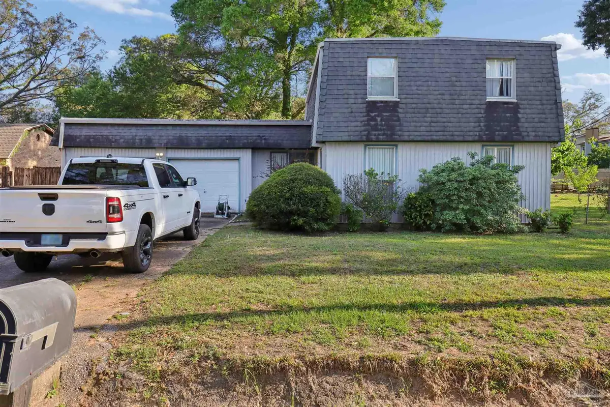 5711 Tonawanda Dr, Pensacola, FL 32506 - #1