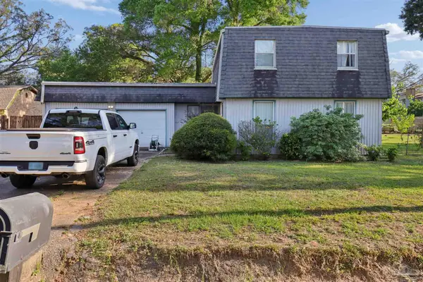 5711 Tonawanda Dr, Pensacola, FL 32506