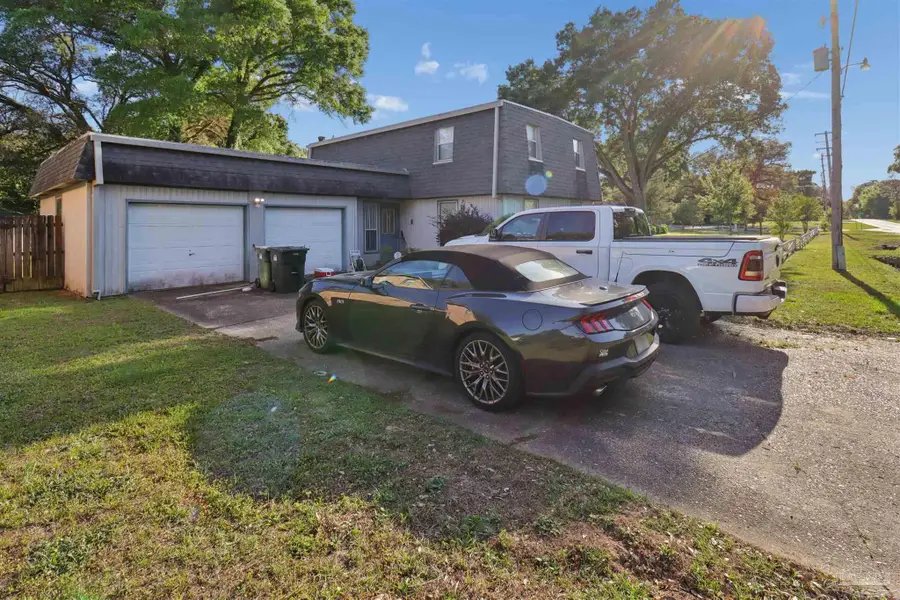 5711 Tonawanda Dr, Pensacola, FL 32506 - #2