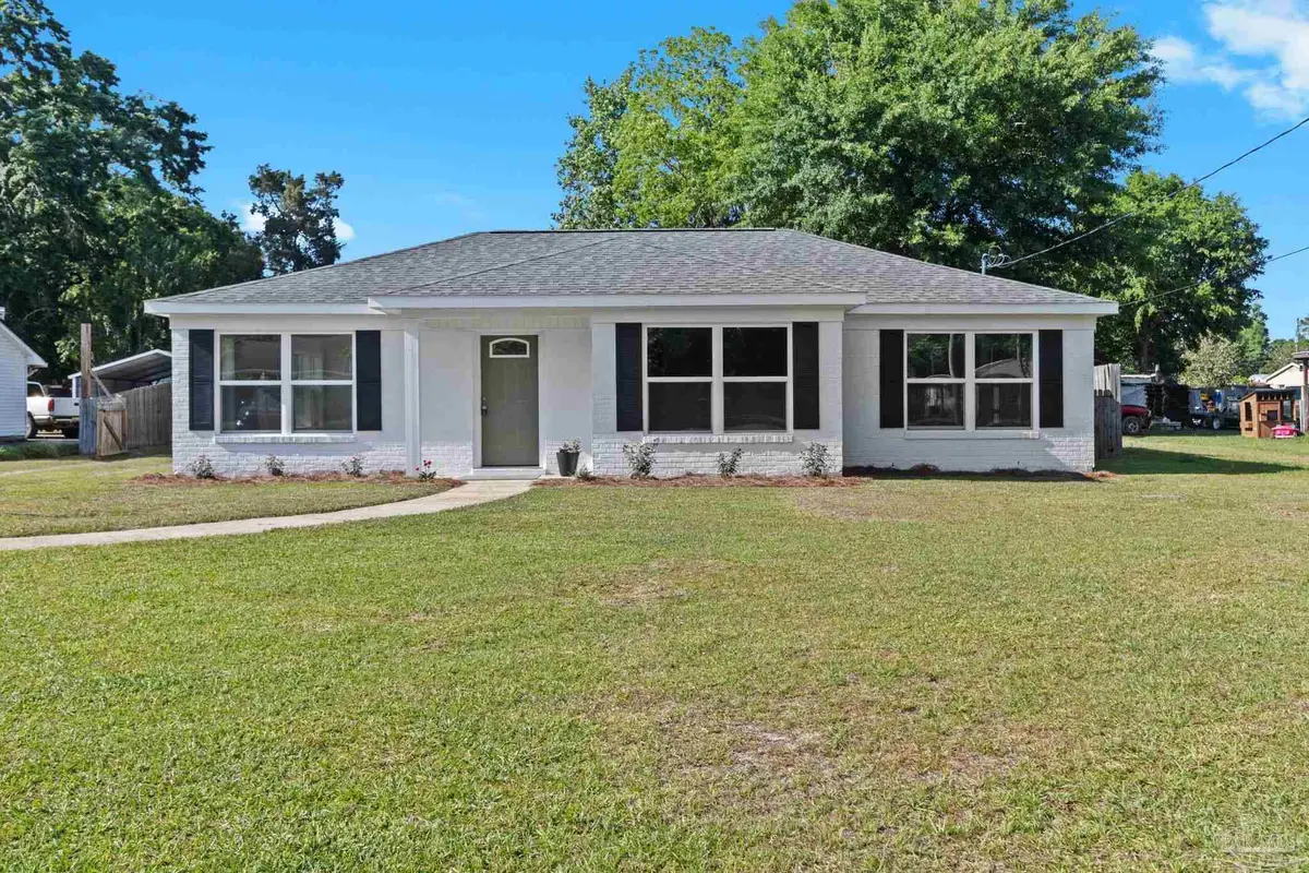 311 Cloverdale Rd, Atmore, AL 36502 - #1