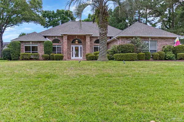 3061 Killarney Dr, Pace, FL 32571