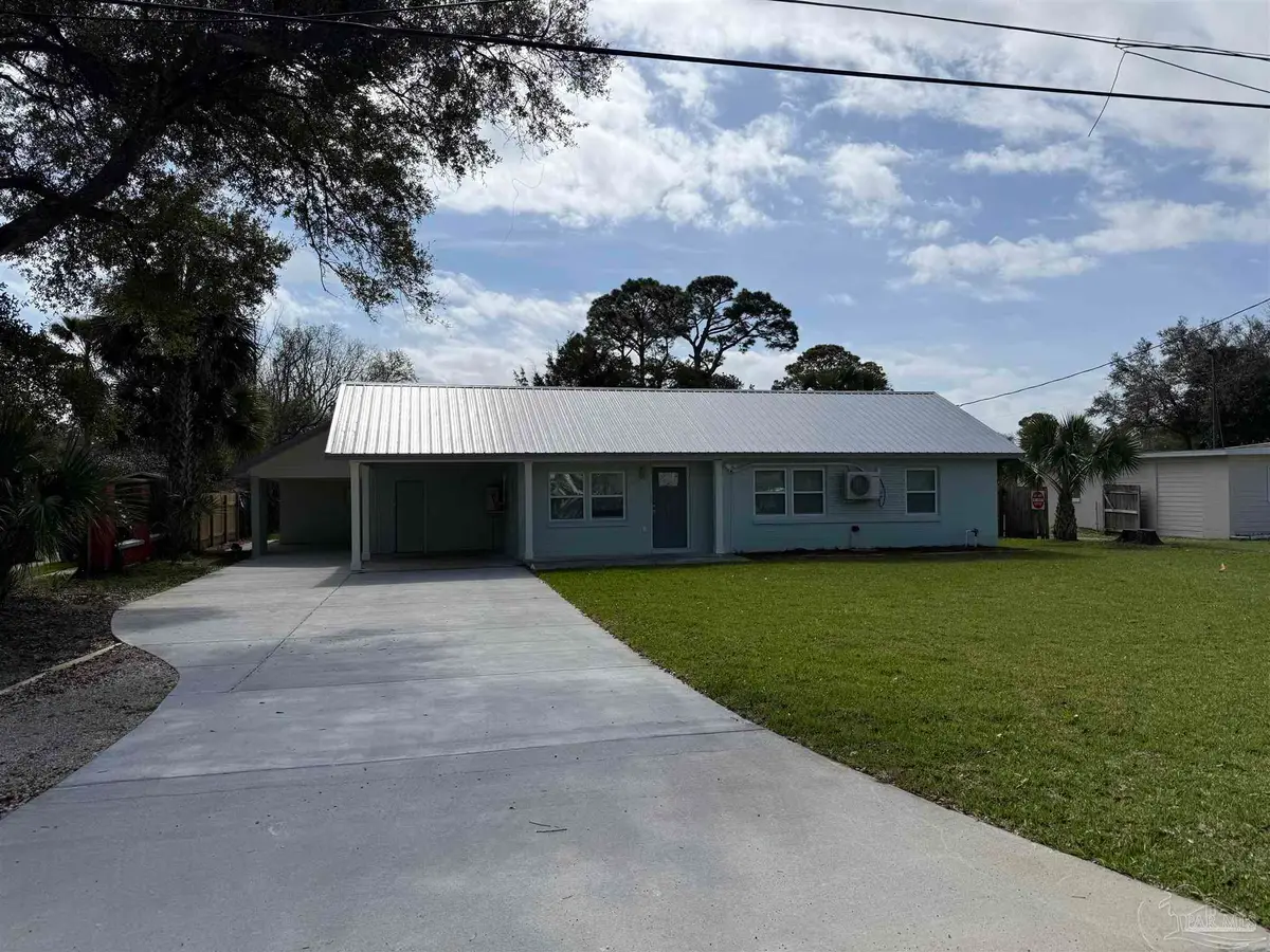 605 Edgewater Dr, Pensacola, FL 32507 - #1