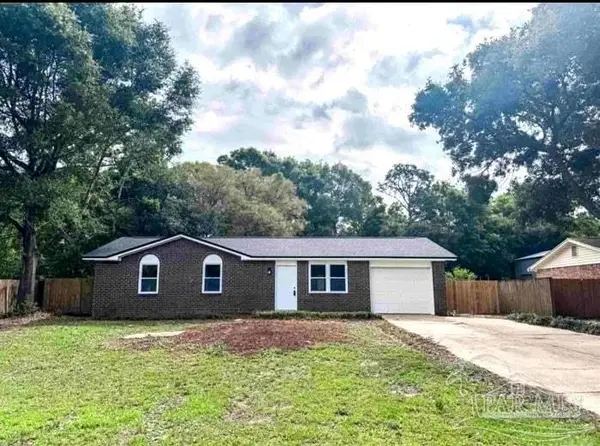 2792 Christine St, Pensacola, FL 32526