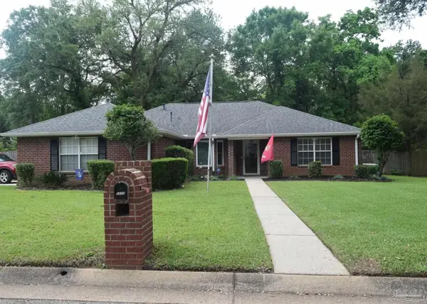 5537 Shadow Grove Blvd, Pensacola, FL 32526