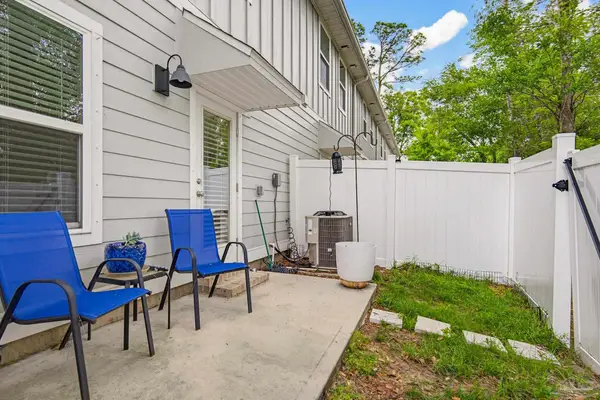 8928 Brigade Trl, Pensacola, FL 32534