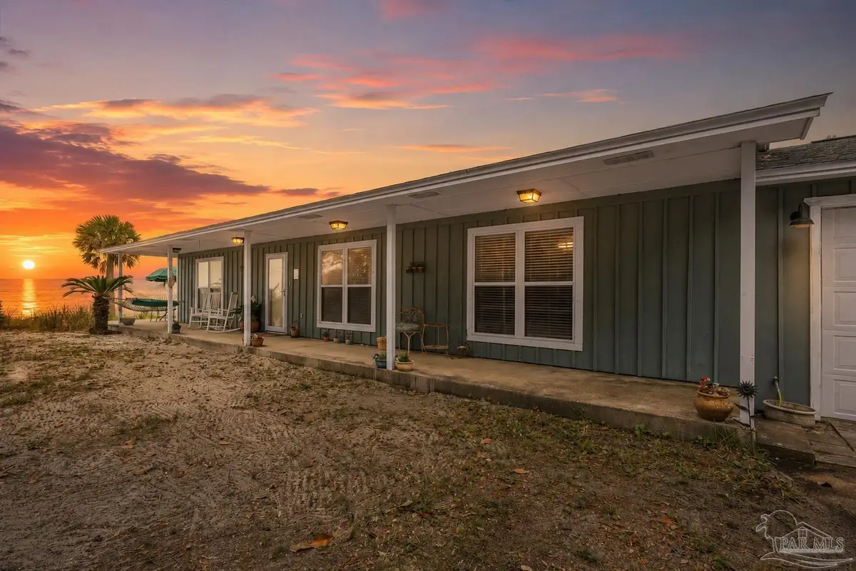 1817 Navarre Sound Cir, Navarre, FL 32566 - #1