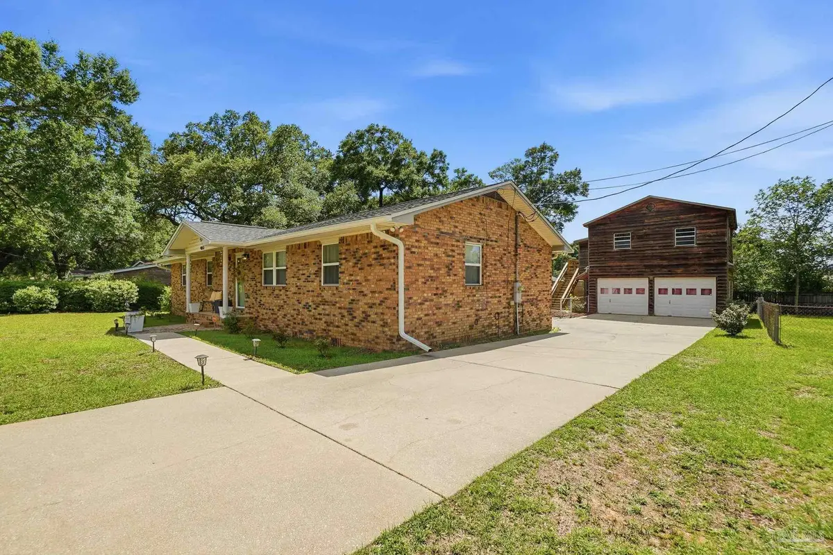 4653 Dean Dr, Pace, FL 32571 - #1