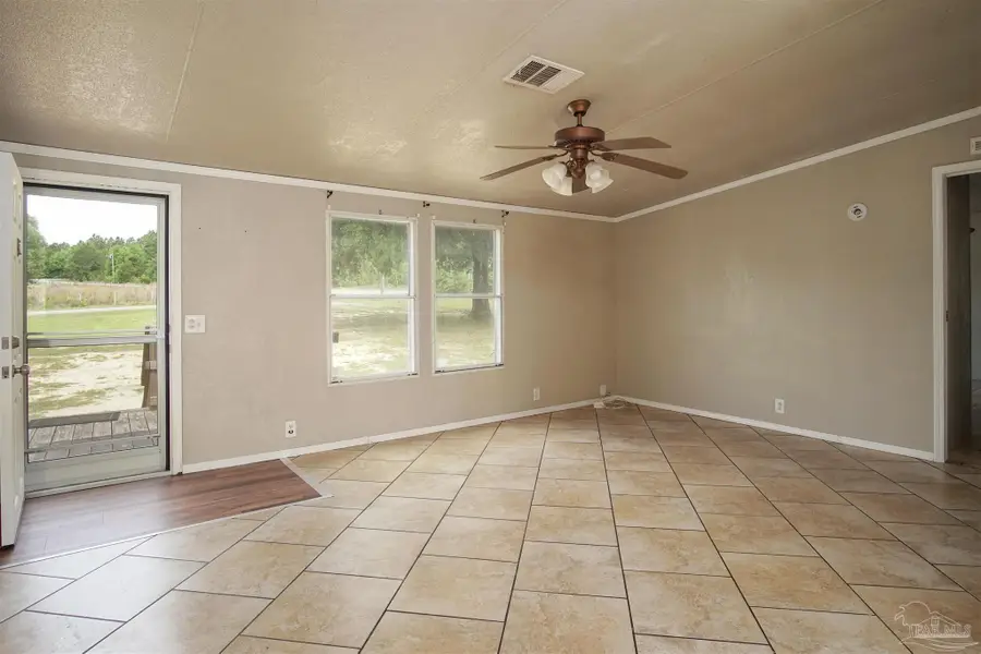 5180 Phoenix Dr, Milton, FL 32583 - #3