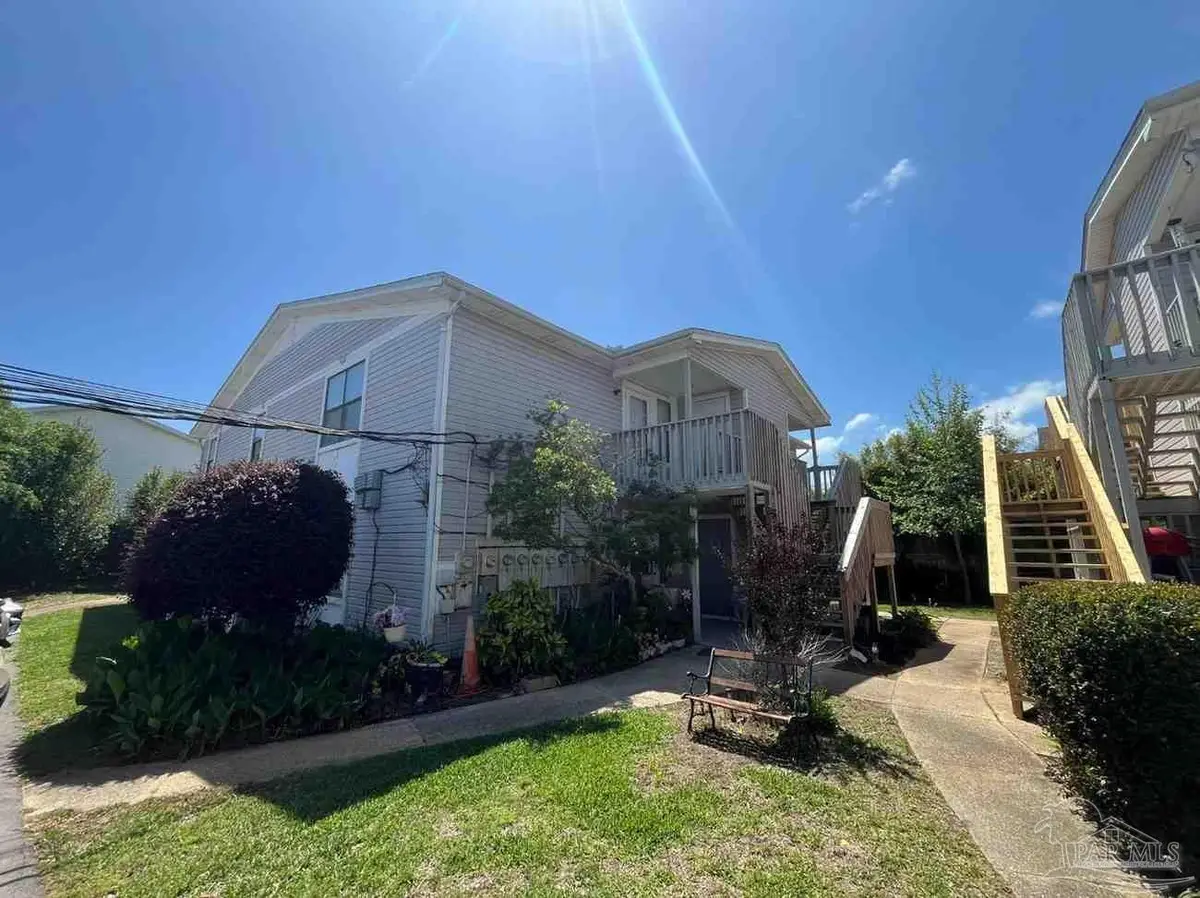 1301 Redwood Ln #203, Gulf Breeze, FL 32563 - #1