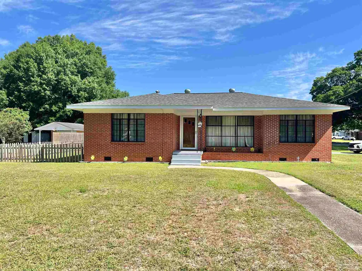 707 E Horner St, Atmore, AL 36502 - #1