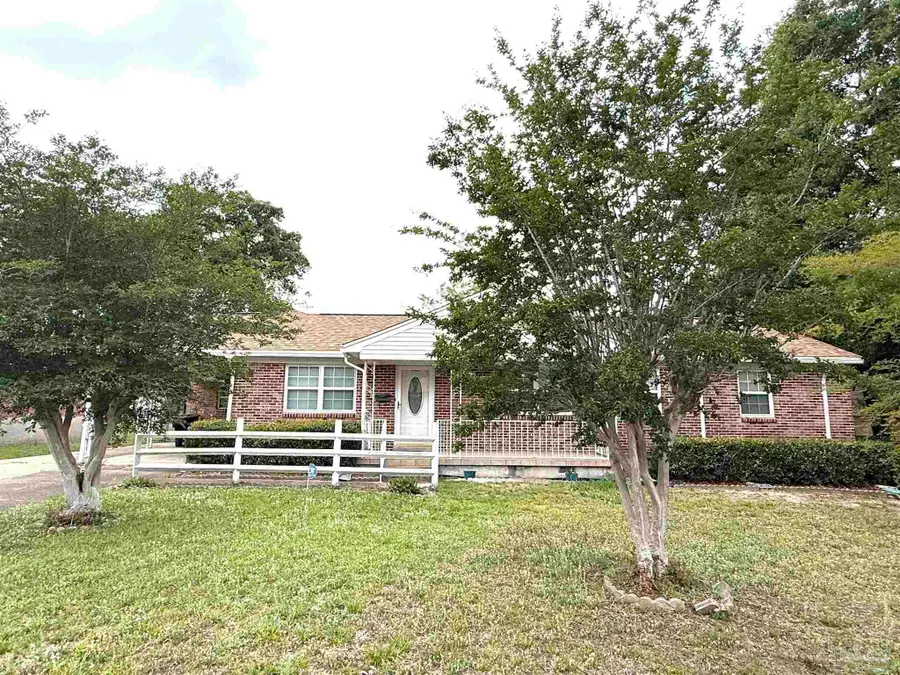 744 Boxwood Dr, Pensacola, FL 32503 - #2