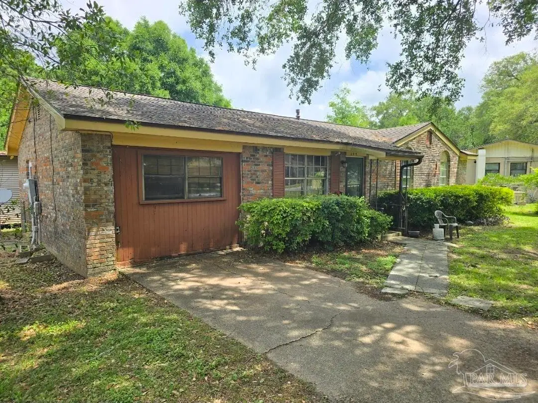204 Tower Dr, Pensacola, FL 32534 - #1