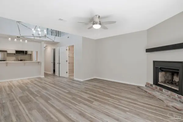 4221 Brookside Dr, Pensacola, FL 32503