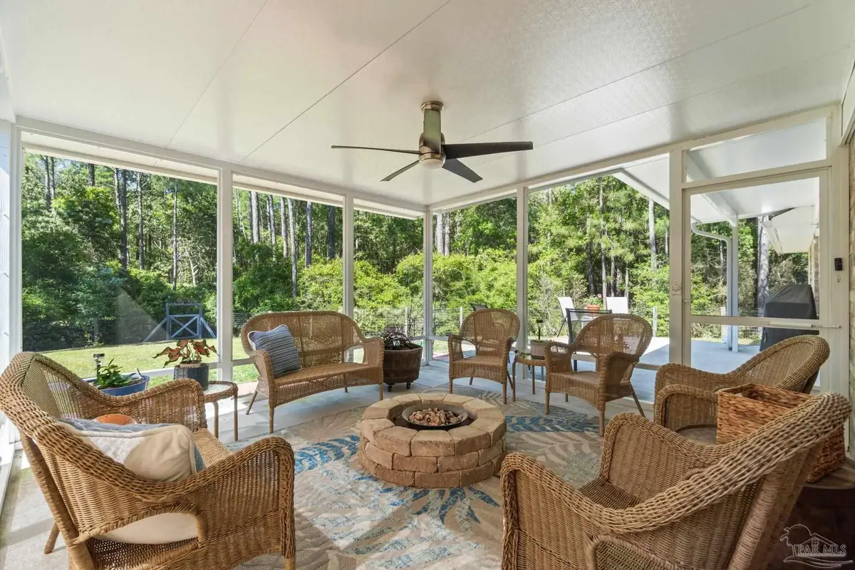 9518 Pouder Ln, Navarre, FL 32566 - #1