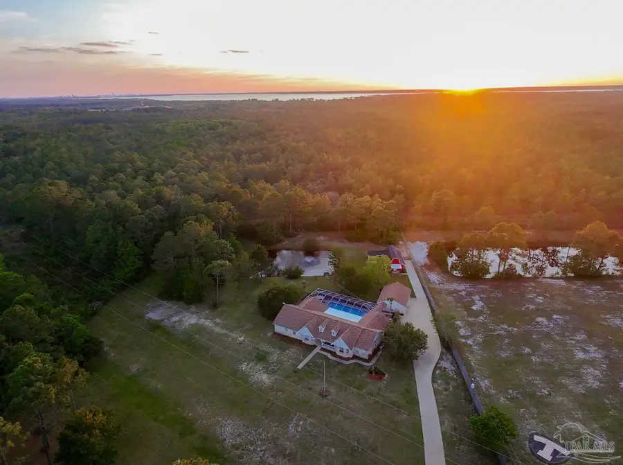3607 Nighthawk Ln, Pensacola, FL 32506 - #2