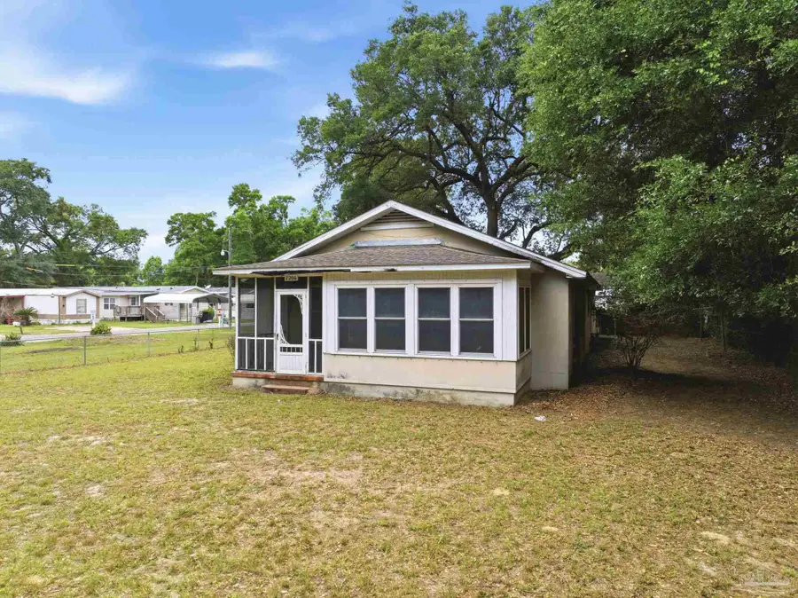 7206 W Jackson St, Pensacola, FL 32506 - #3