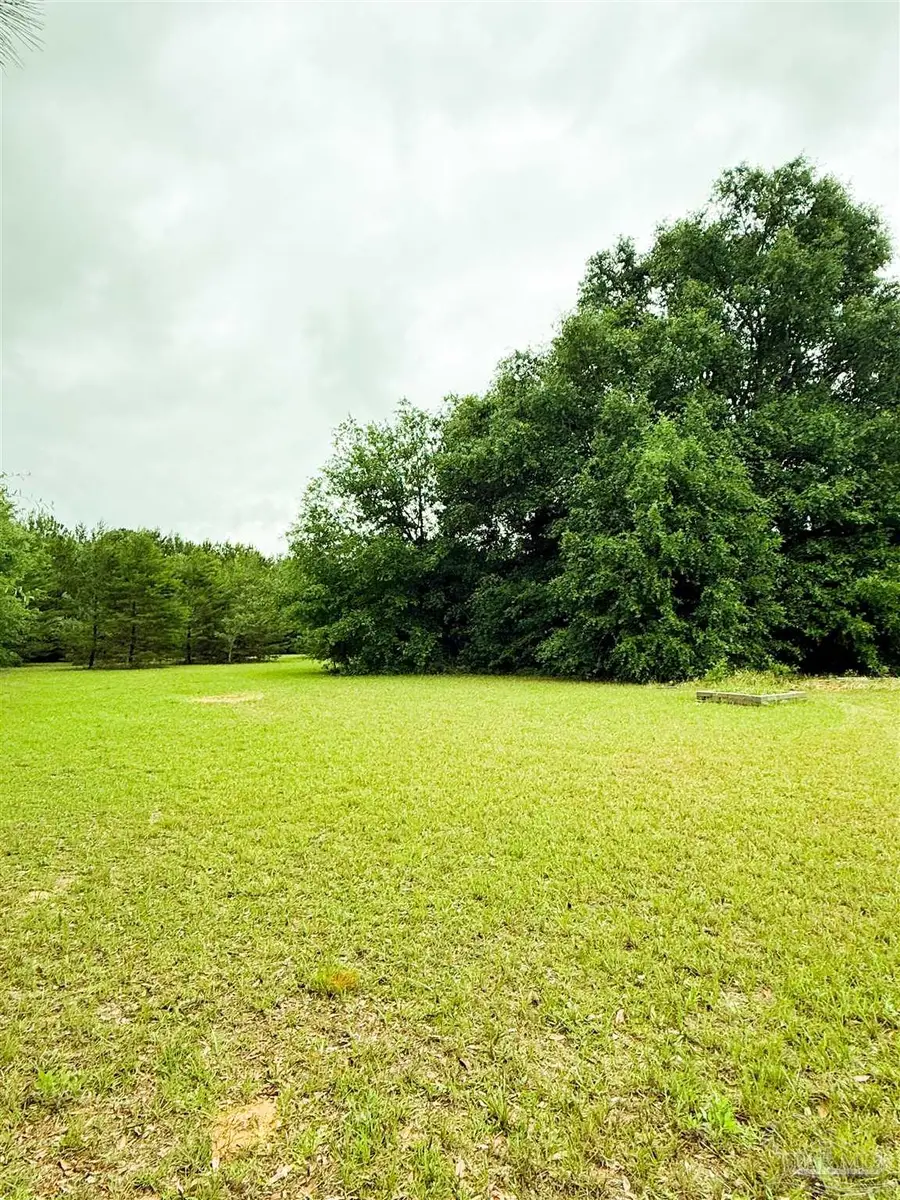 5208 Green Springs Dr, Milton, FL 32583 - #2