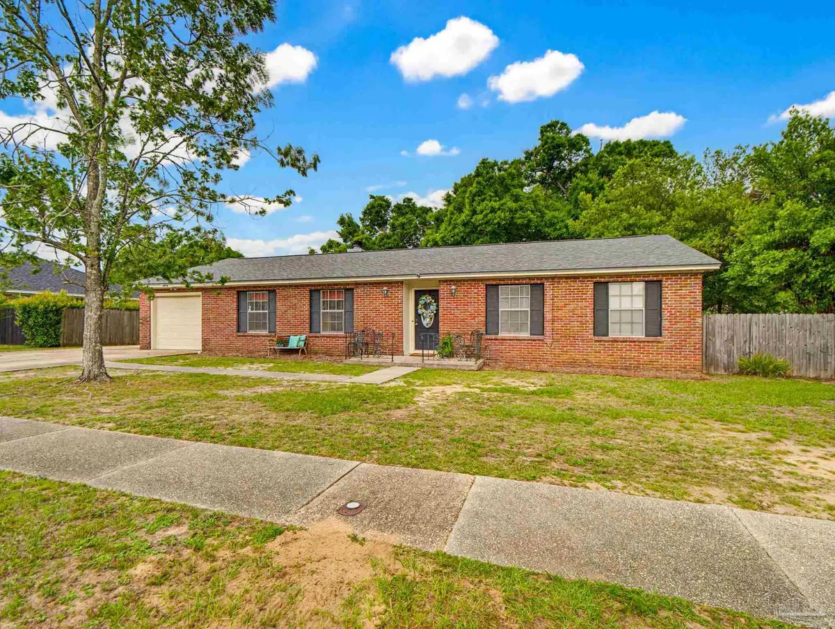 8375 Strasburg Rd, Pensacola, FL 32514 - #1