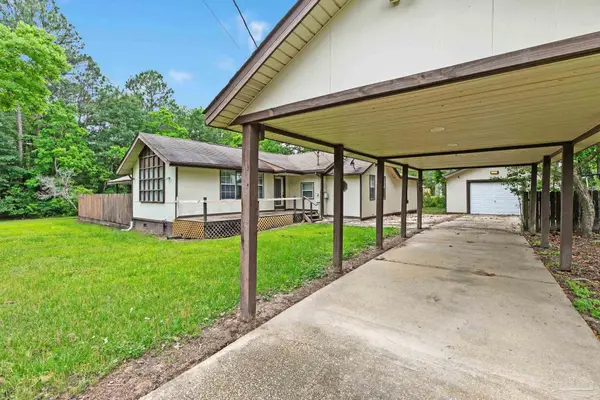 3271 Electra Dr, Milton, FL 32583