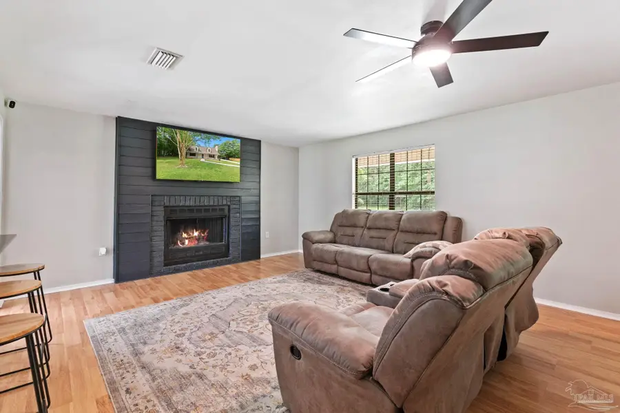 408 Highland Ave, Atmore, AL 36502 - #3