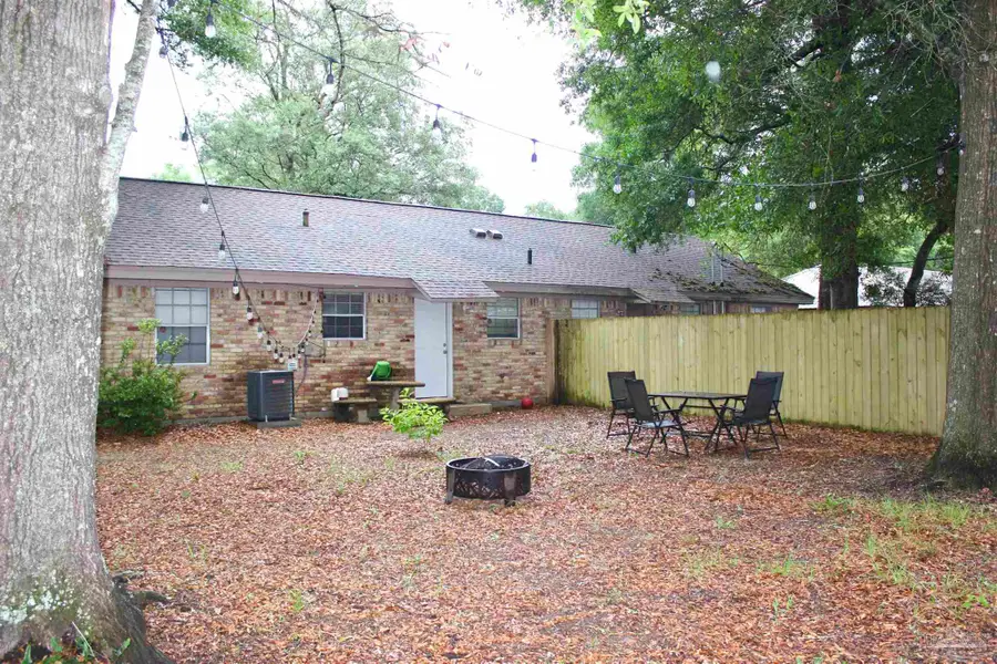 5185 Hilltop Dr, Milton, FL 32570 - #2