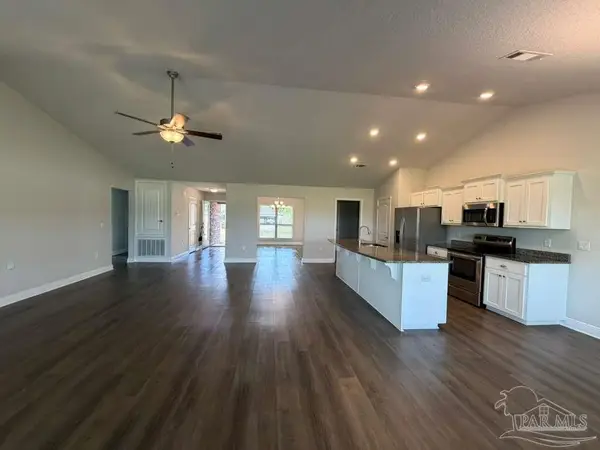 9819 Shangri La West Rd, Milton, FL 32583