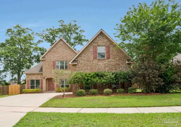 2106 Staff Dr, Cantonment, FL 32533