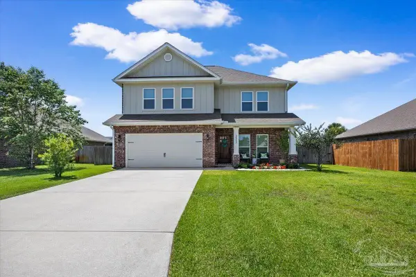 3557 Turquoise Dr, Navarre, FL 32566