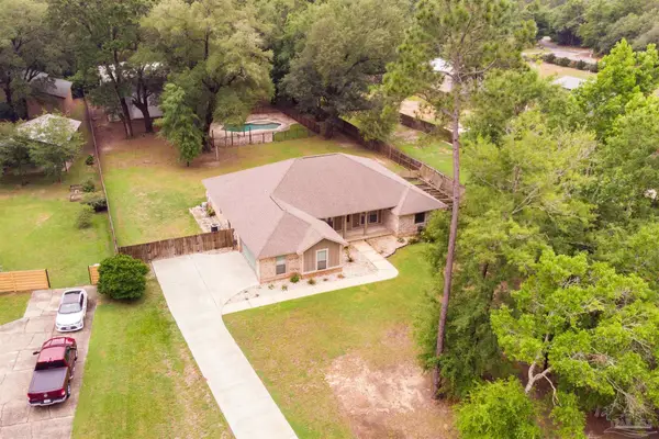 3177 Wallace Lake Rd, Pace, FL 32571