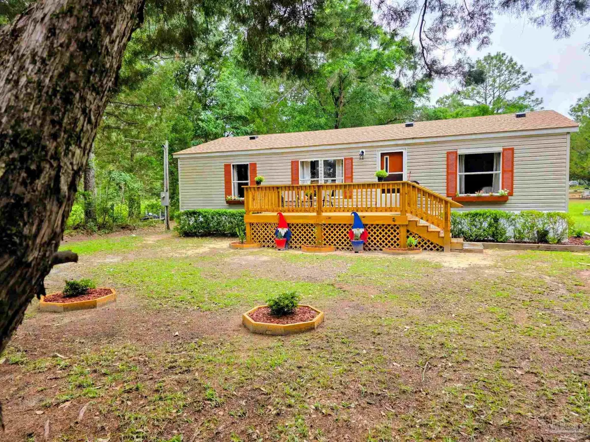 5015 Phoenix Dr, Milton, FL 32583 - #1