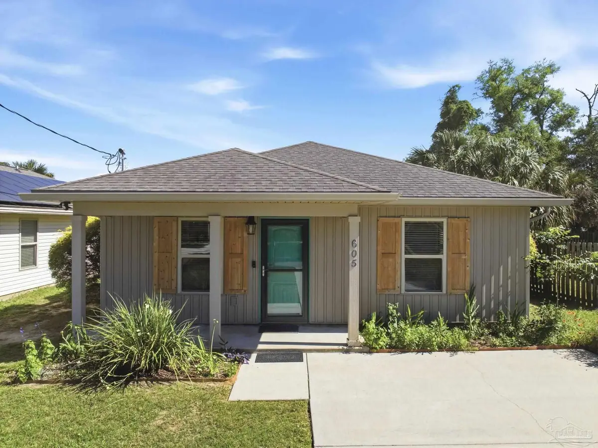 605 E Fisher St, Pensacola, FL 32503 - #1
