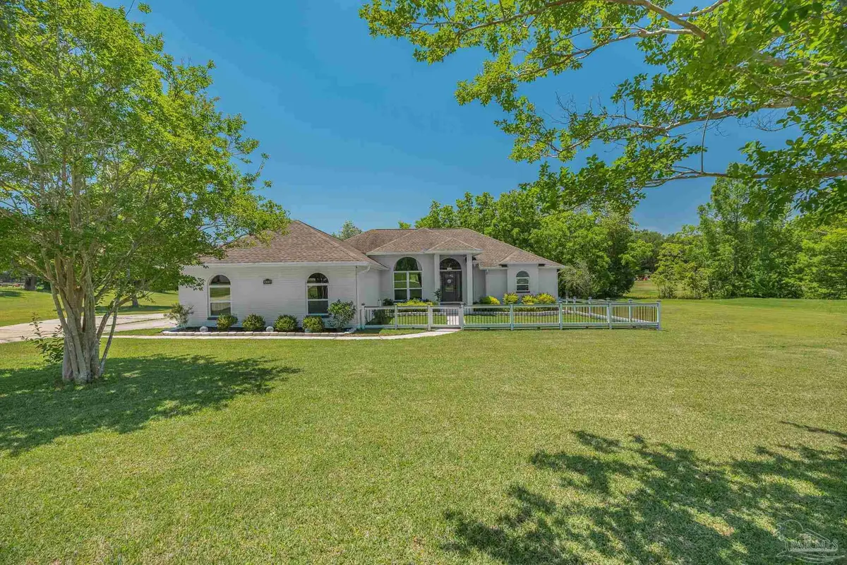 435 Meander Ln, Cantonment, FL 32533 - #1