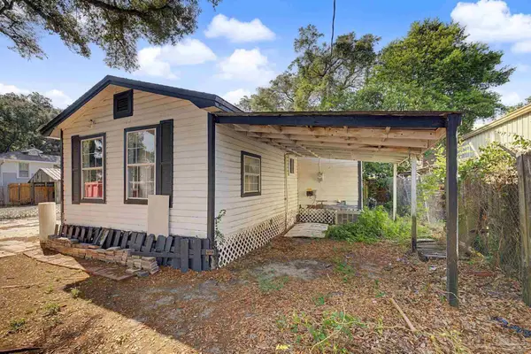 3205 Barrancas Ave, Pensacola, FL 32507