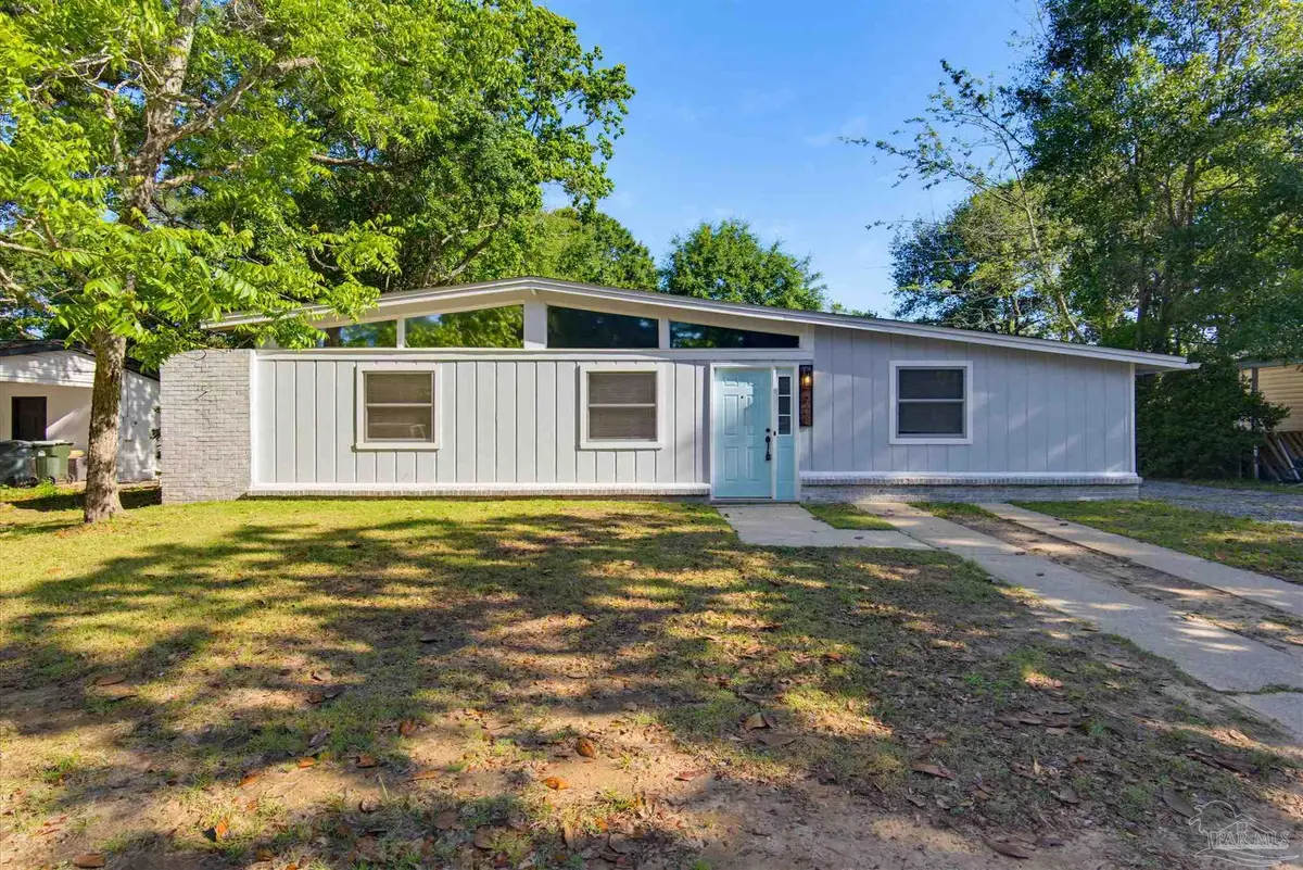 908 Rock Creek Ave, Pensacola, FL 32505 - #1