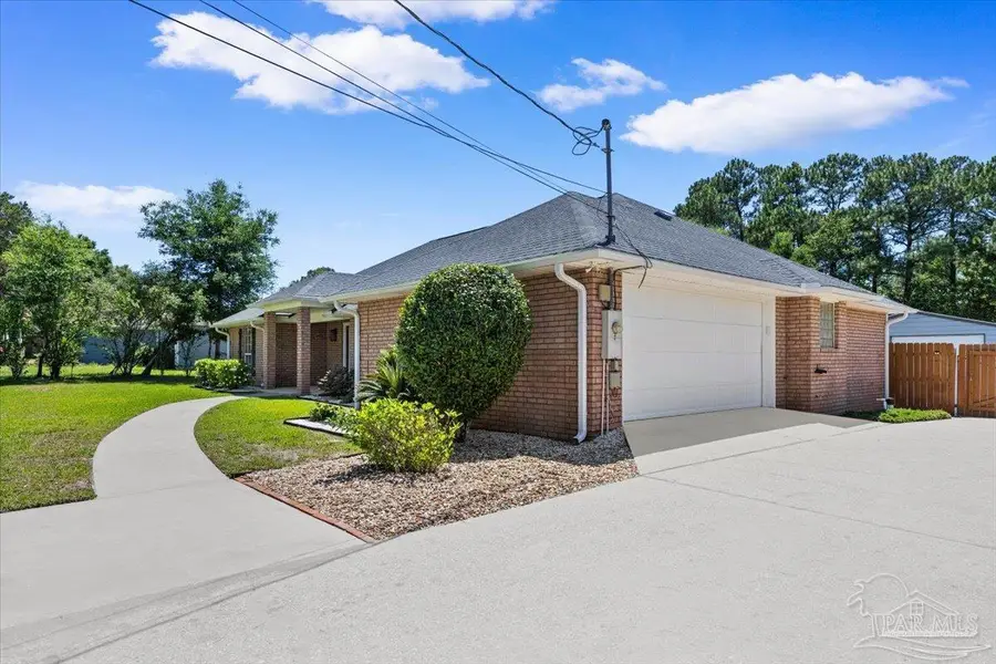 2655 Lincoln Rd, Navarre, FL 32566 - #3