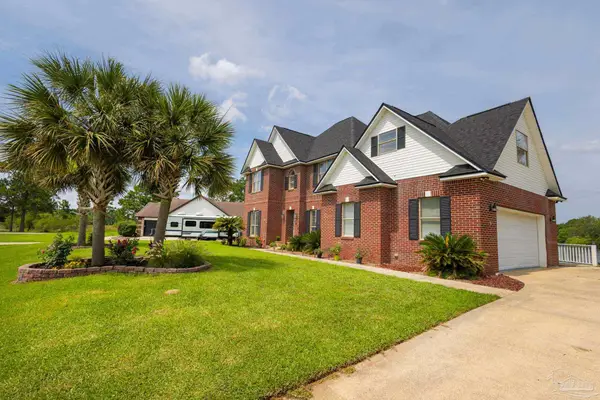 7432 San Ramon Dr, Milton, FL 32583