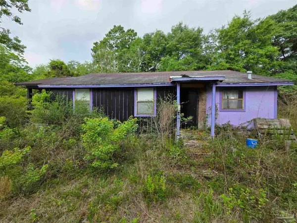 5607 Osceola St, Milton, FL 32570