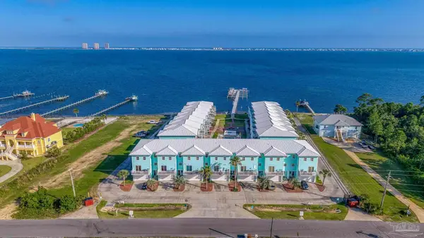 888 Sound Harbor Cir, Gulf Breeze, FL 32563