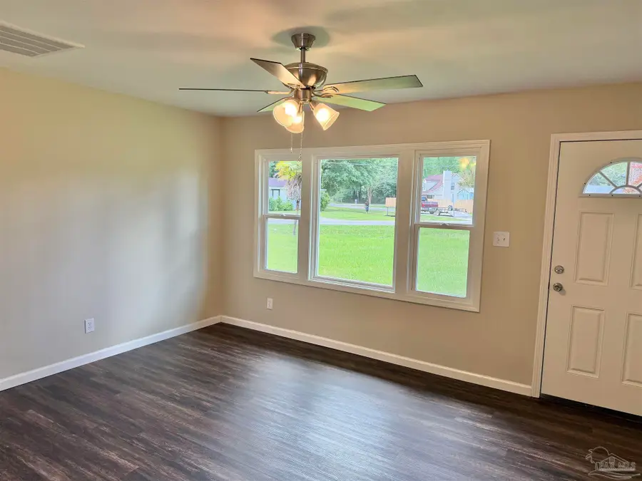 404 W Craig St, Atmore, AL 36502 - #2