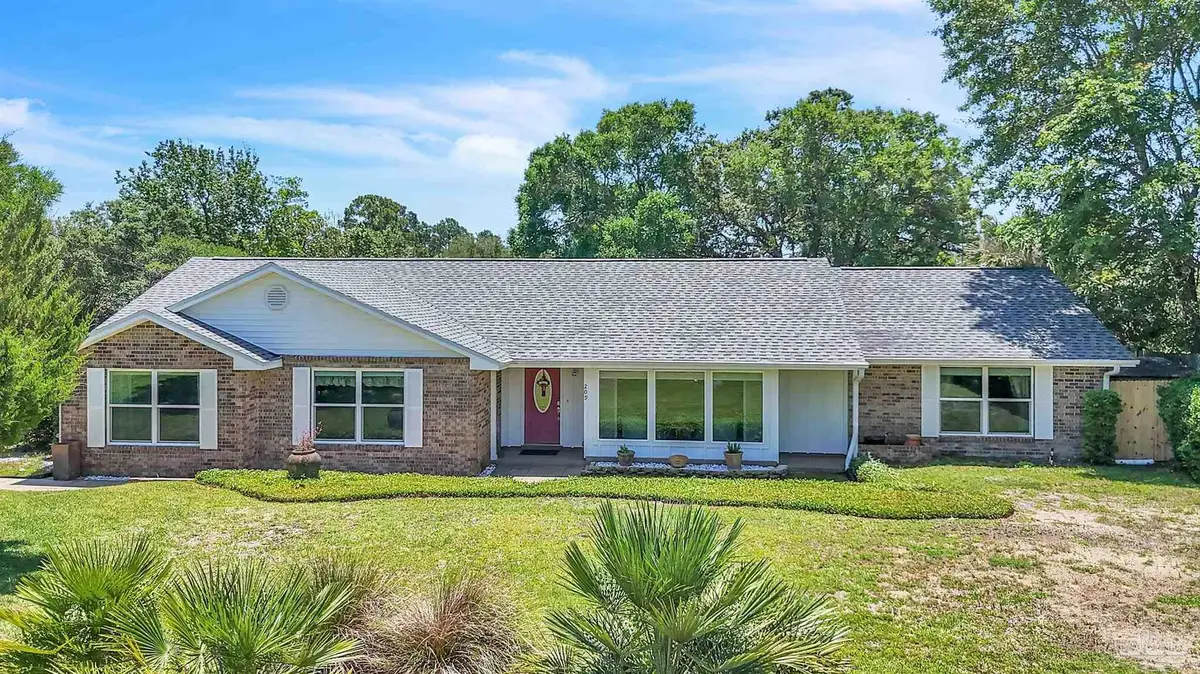 209 Shoreline Dr, Gulf Breeze, FL 32561 - #1