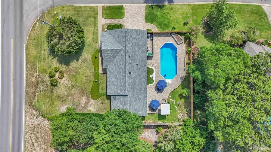 209 Shoreline Dr, Gulf Breeze, FL 32561 - #2