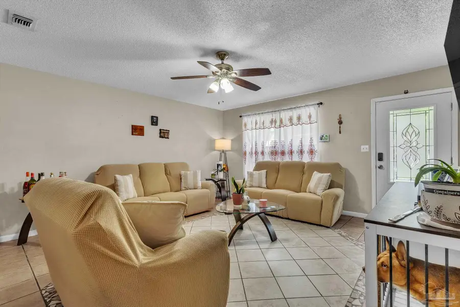1118 Bremen Ave, Pensacola, FL 32507 - #2