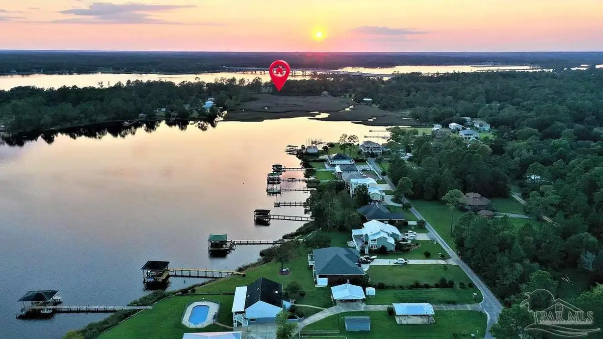 7560 Petersen Pt Rd, Milton, FL 32583 - #1