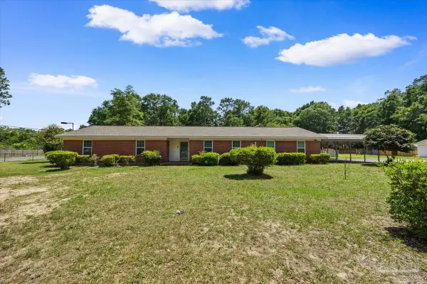 5637 Camellia Ave, Milton, FL 32570