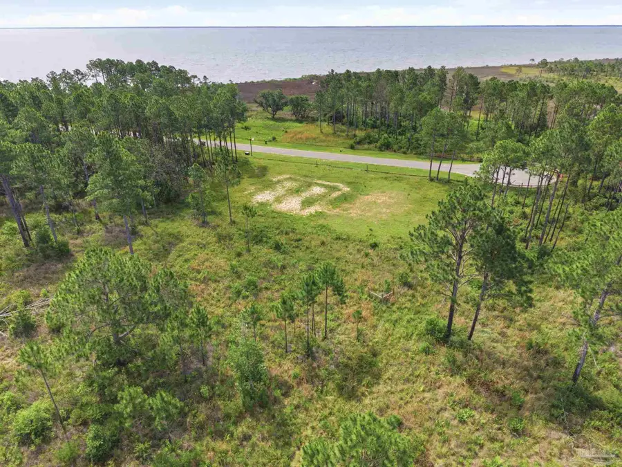 1045 Oyster Bay Dr, Milton, FL 32583 - #3
