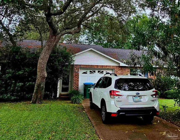 147 Kevin Dr, Gulf Breeze, FL 32561